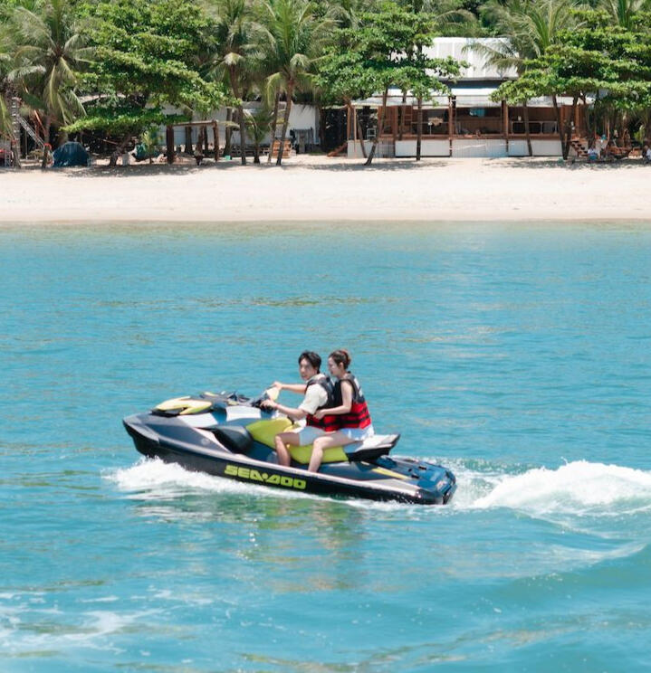 Da Nang private yacht water motor sport Da Nang private yacht water motor sport